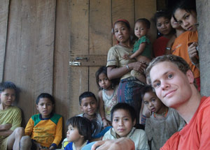 Volunteer and children in Thailand