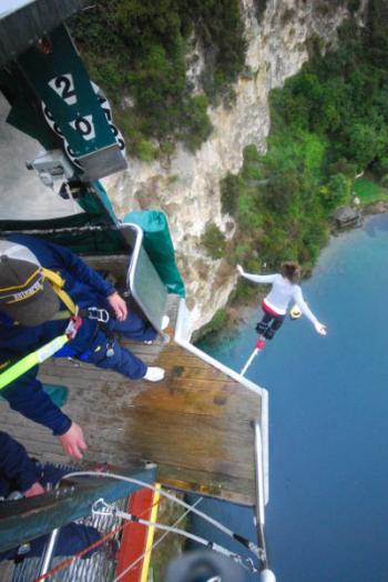 Lauren bungee jumping in New Zealand!