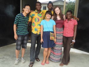 Jacky with other fellow volunteers and Ghanaians