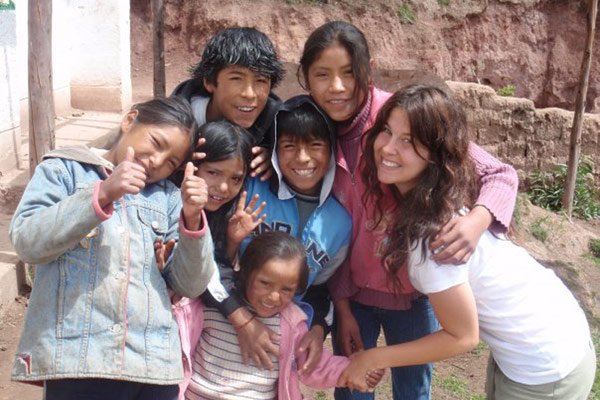 Volunteer in Peru with IVHQ and work with children