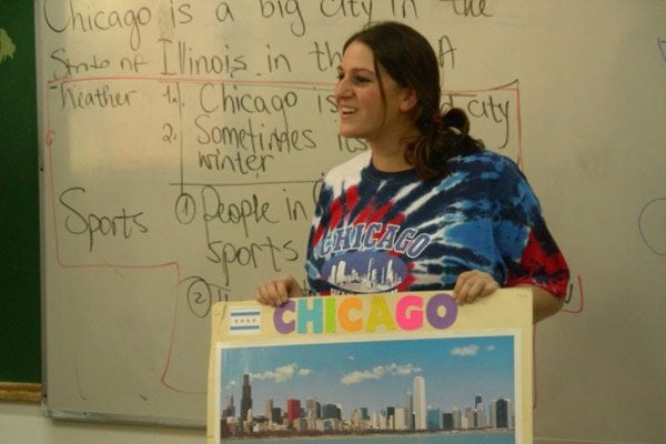 Rachel giving an English lesson about her hometown of Chicago