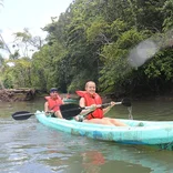 Students kayaking in Costa Rica Summer Abroad Term
