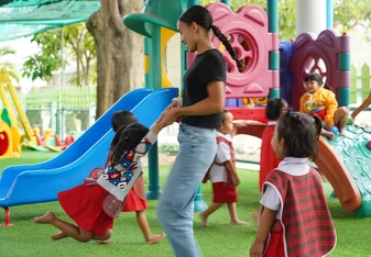 Childcare volunteer in Thailand