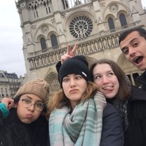 Funny faces in front of the Notre-Dame