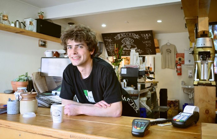 How Much Money Can I Earn on an Australia Working Holiday Job?