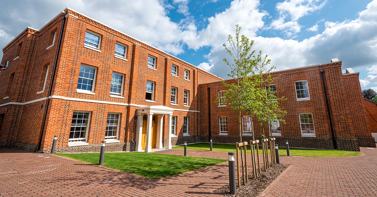 Study at the University of Buckingham Go Overseas