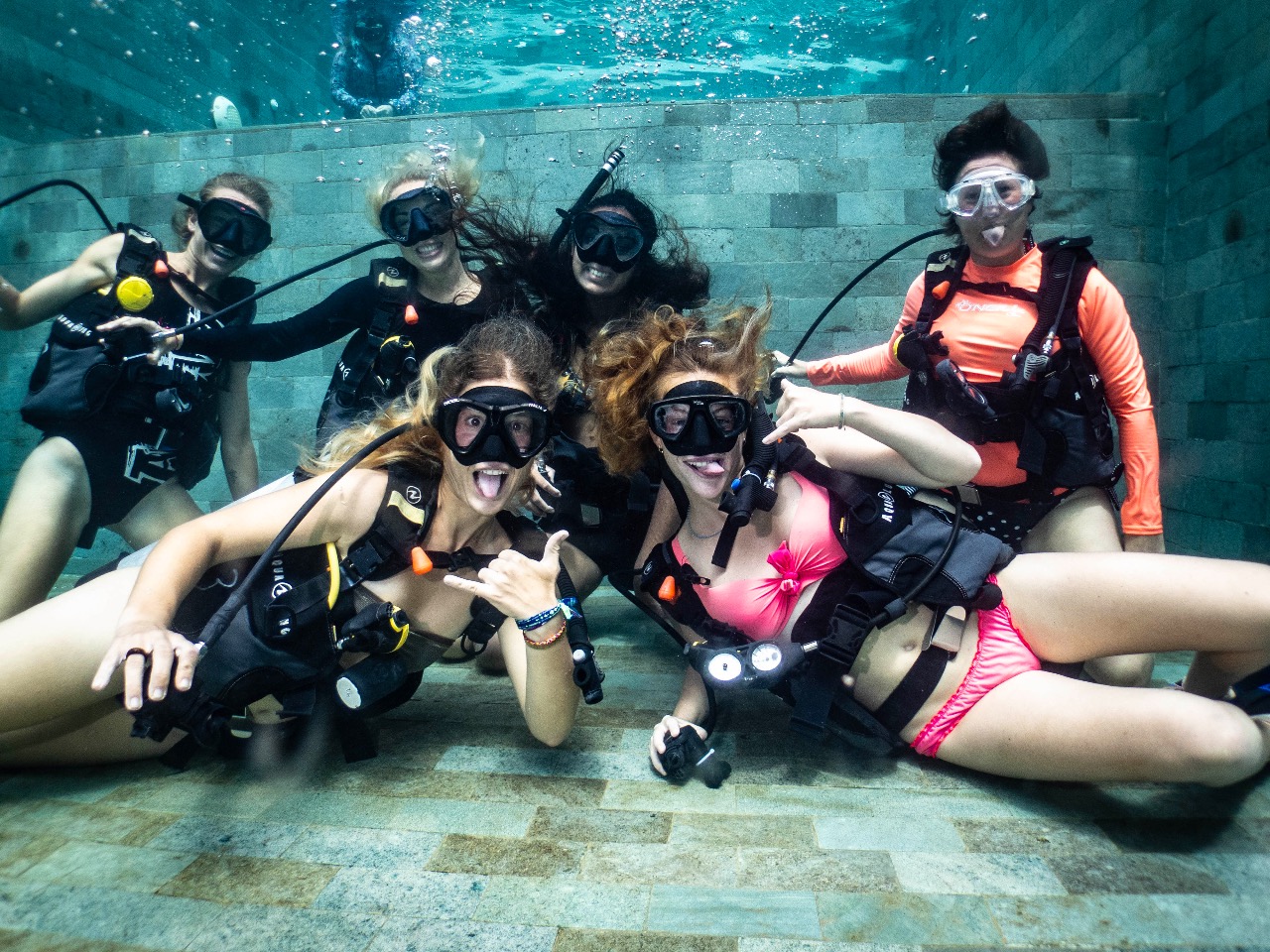 Dive Master and Research Diver Internship in Indonesia Go Overseas