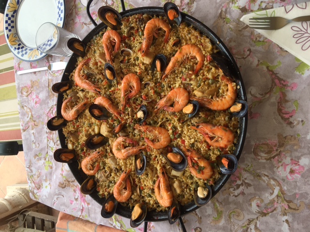 We ate the famous (delicious and healthy) mediterranean diet.