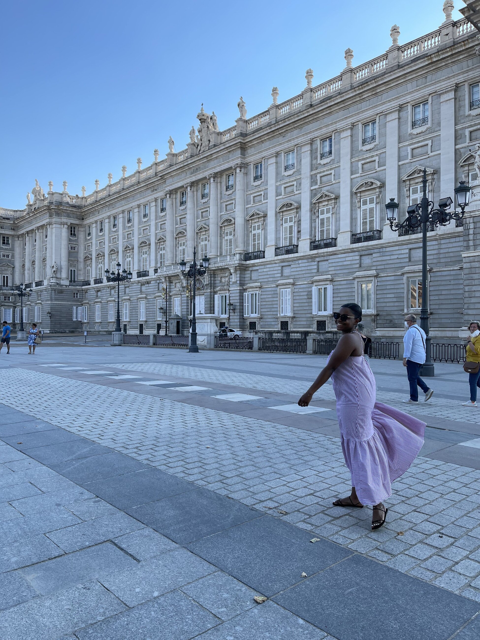 Photoshoot in front of Royal Palace of Madrid by Sarah Fluetsch