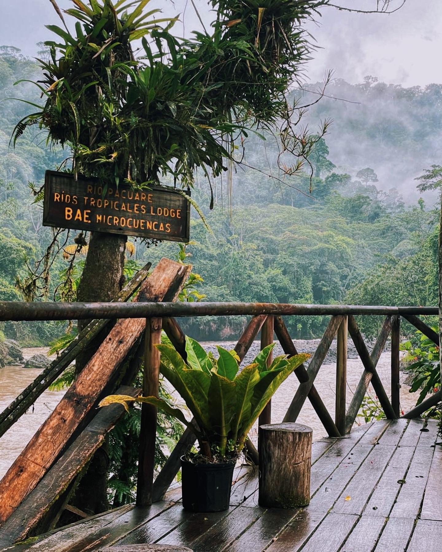 white water rafting in Costa Rica