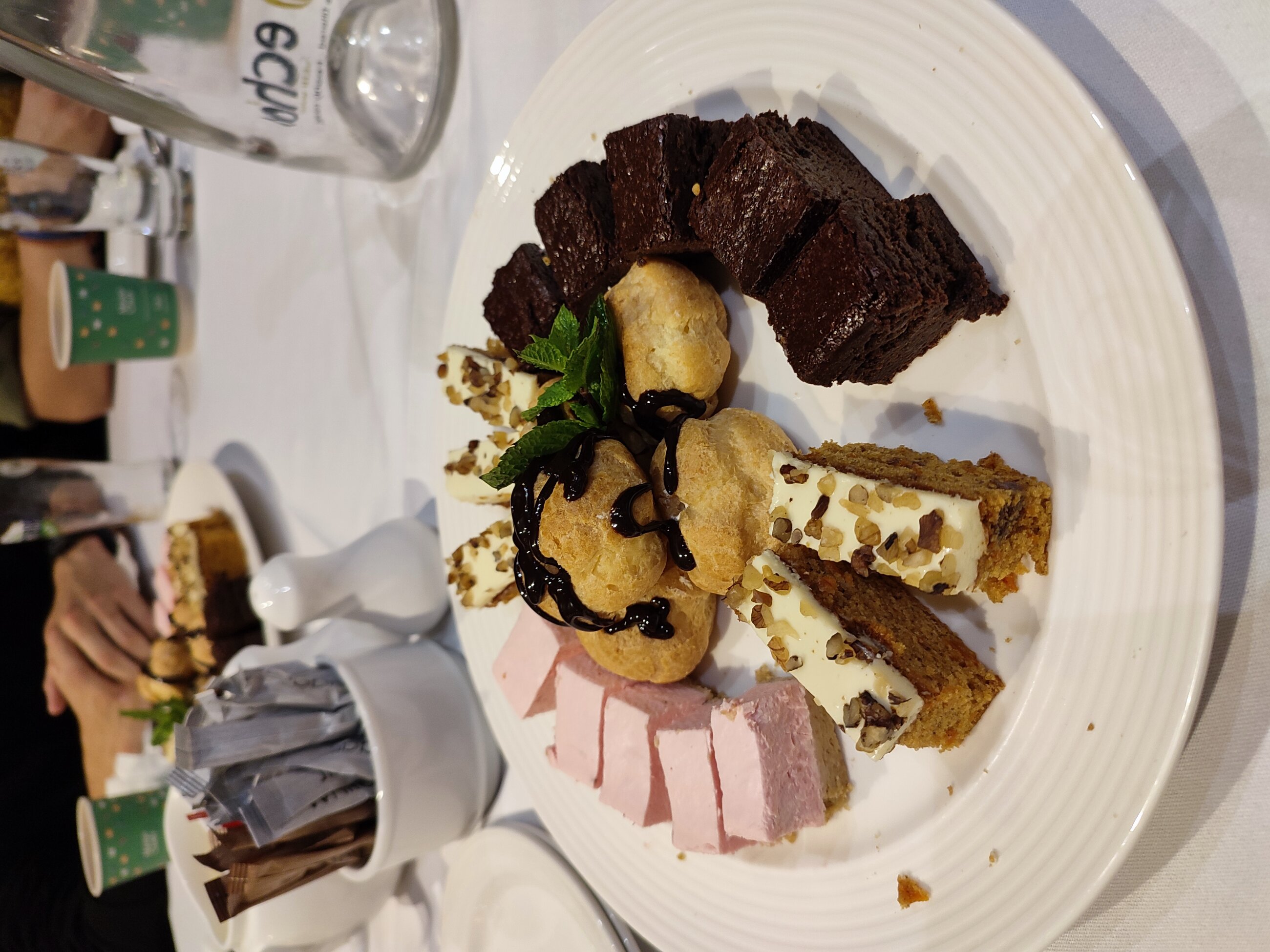 study abroad welcome dinner