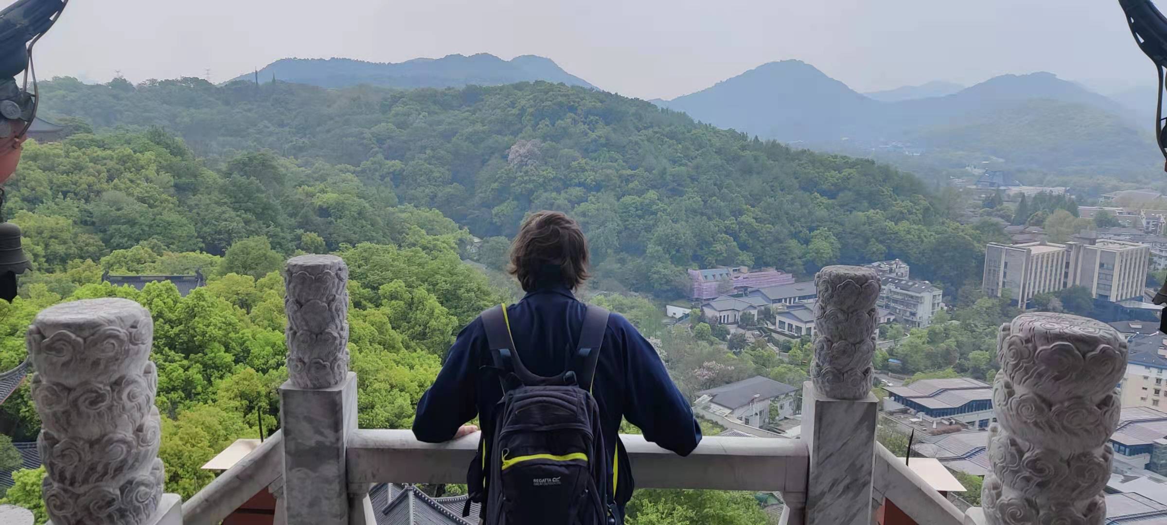 Taking in the scenes in Hangzhou