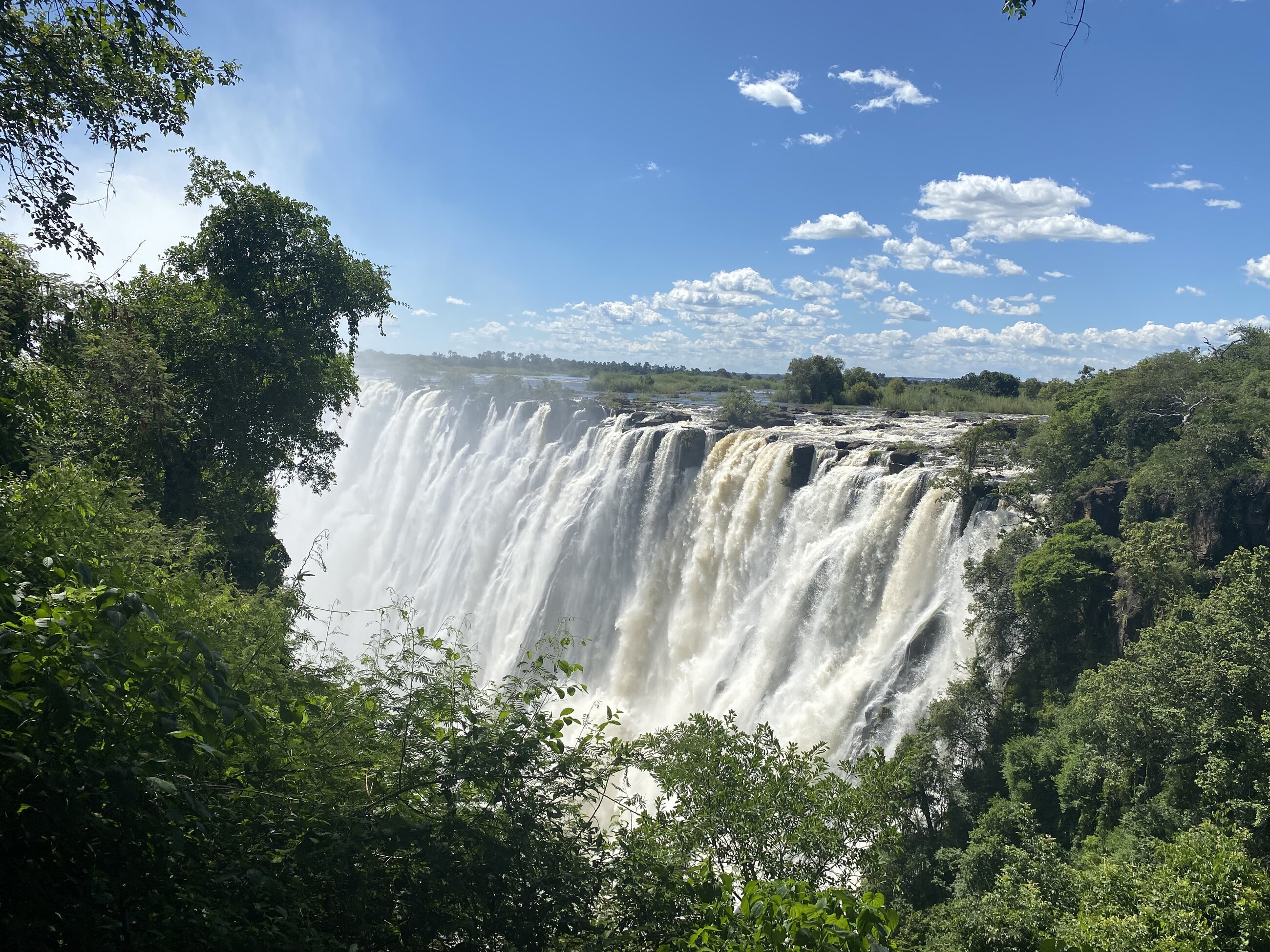 Mosi oa Tunya- Smoke that thunders (Victoria Falls)