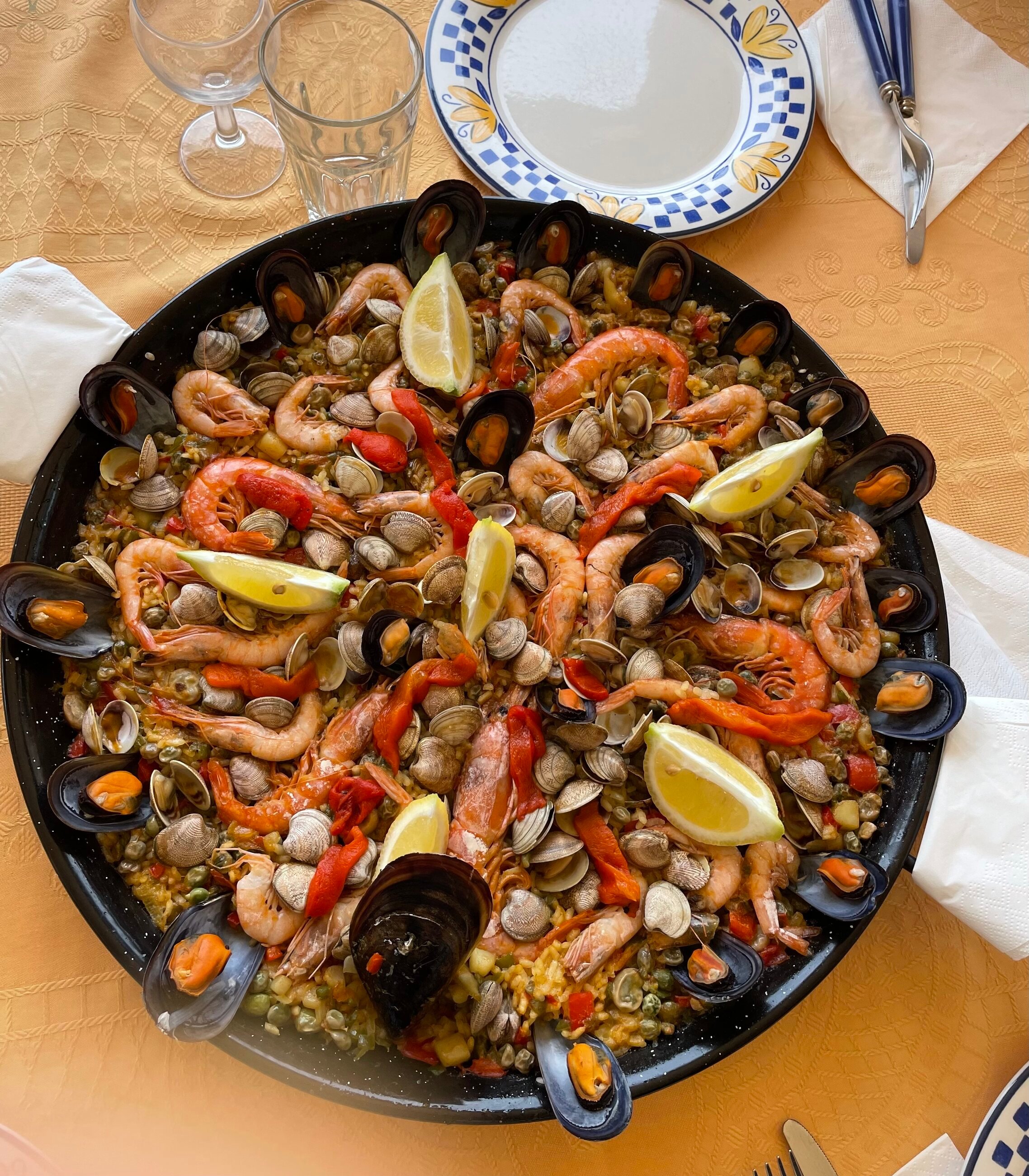 Paella cooking class