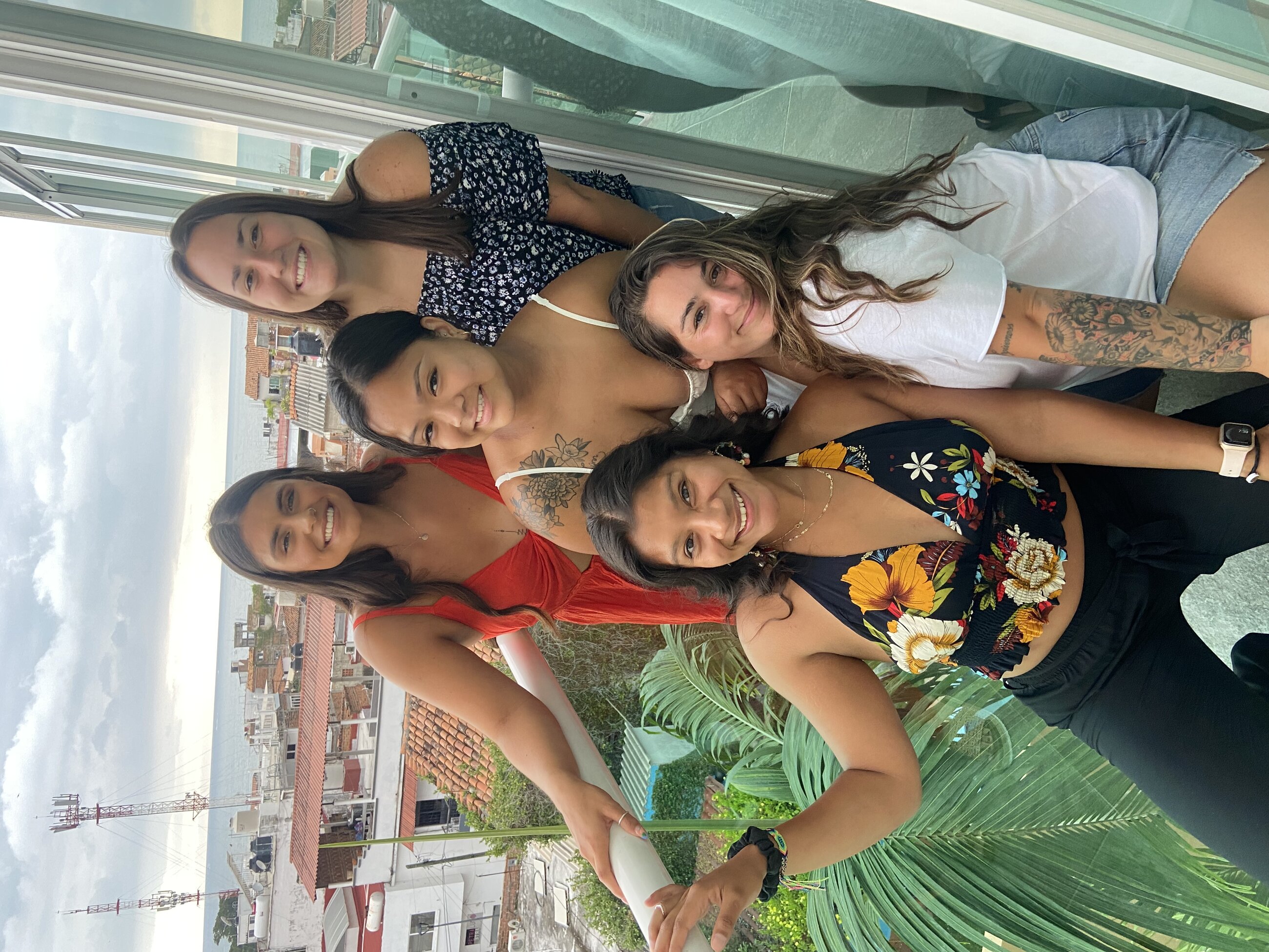 From strangers to fam(ily)