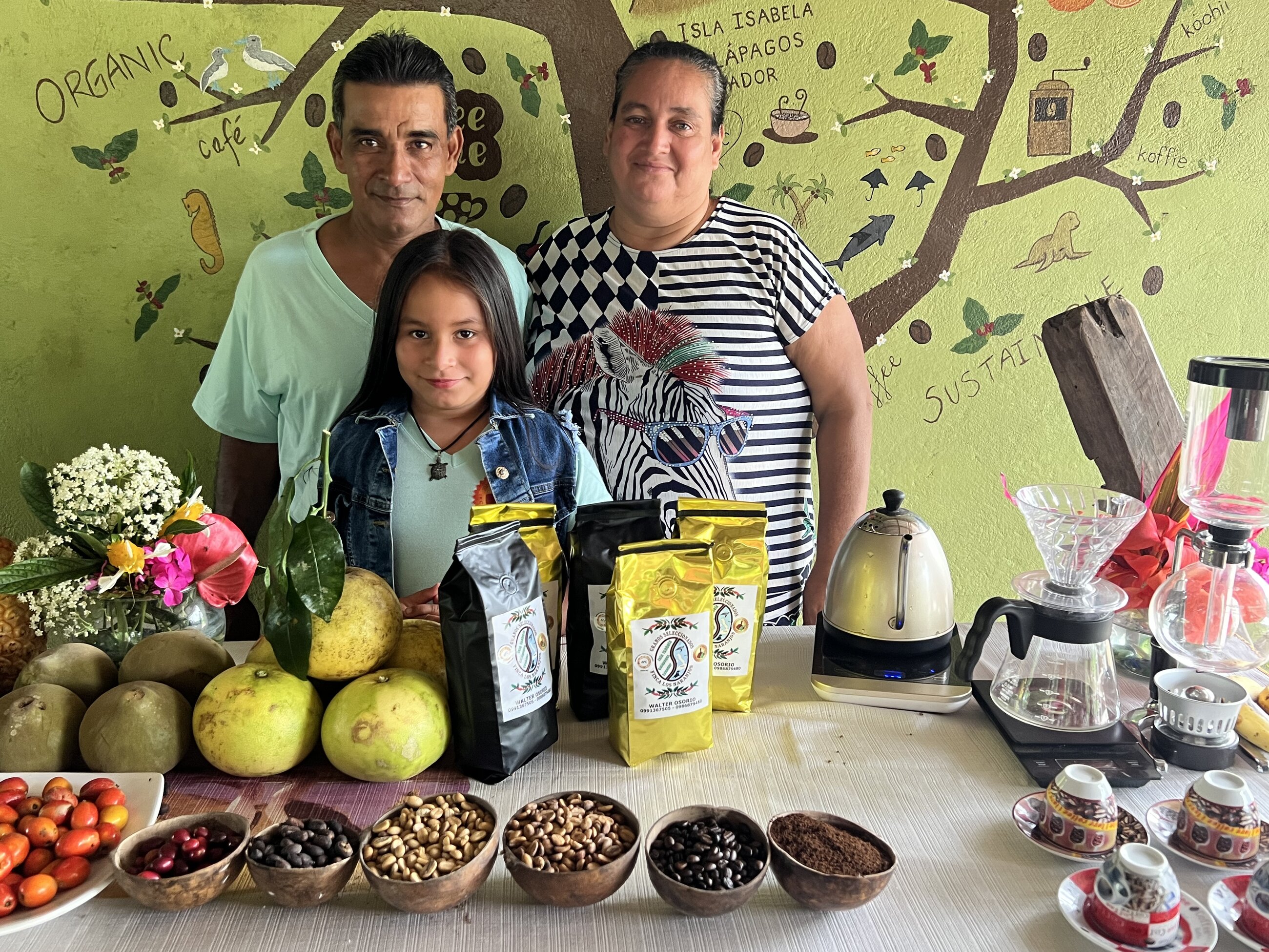 Walter Osorio's family on the organic coffee farm