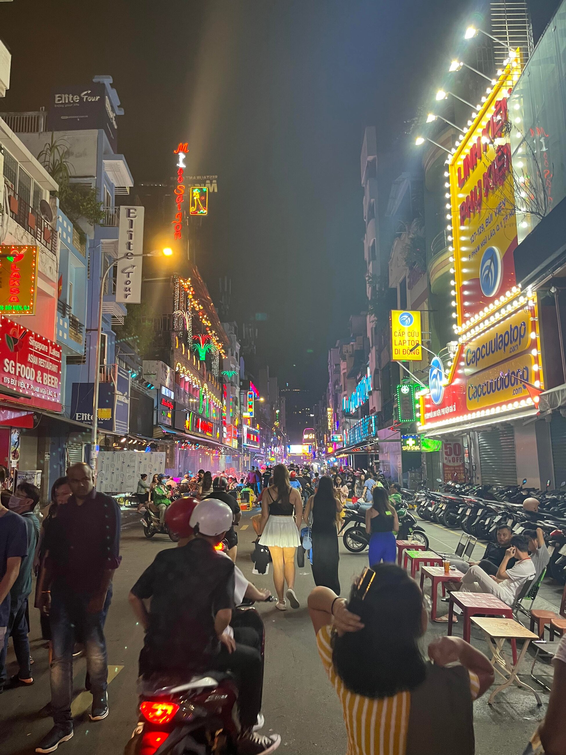 Clubbing Street (Bui Vien)