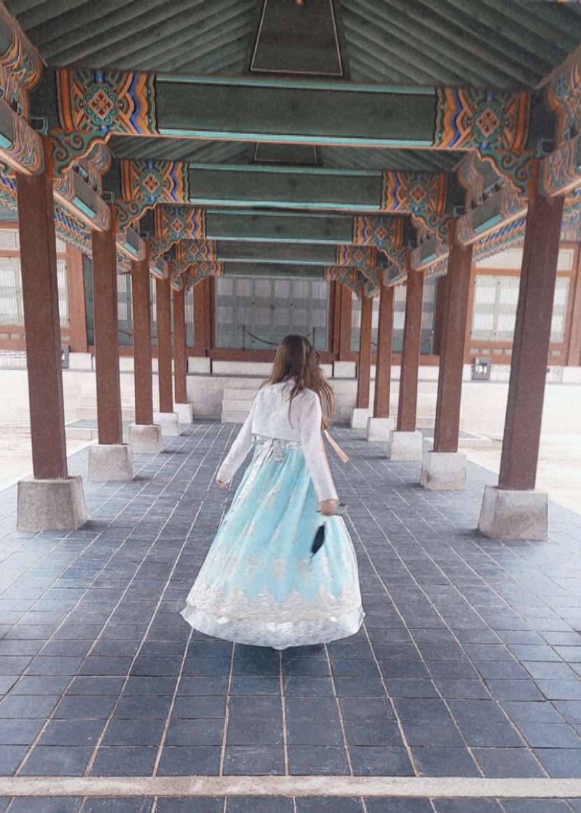 Wearing a hanbok (traditional style clothing) at a Korean Palace