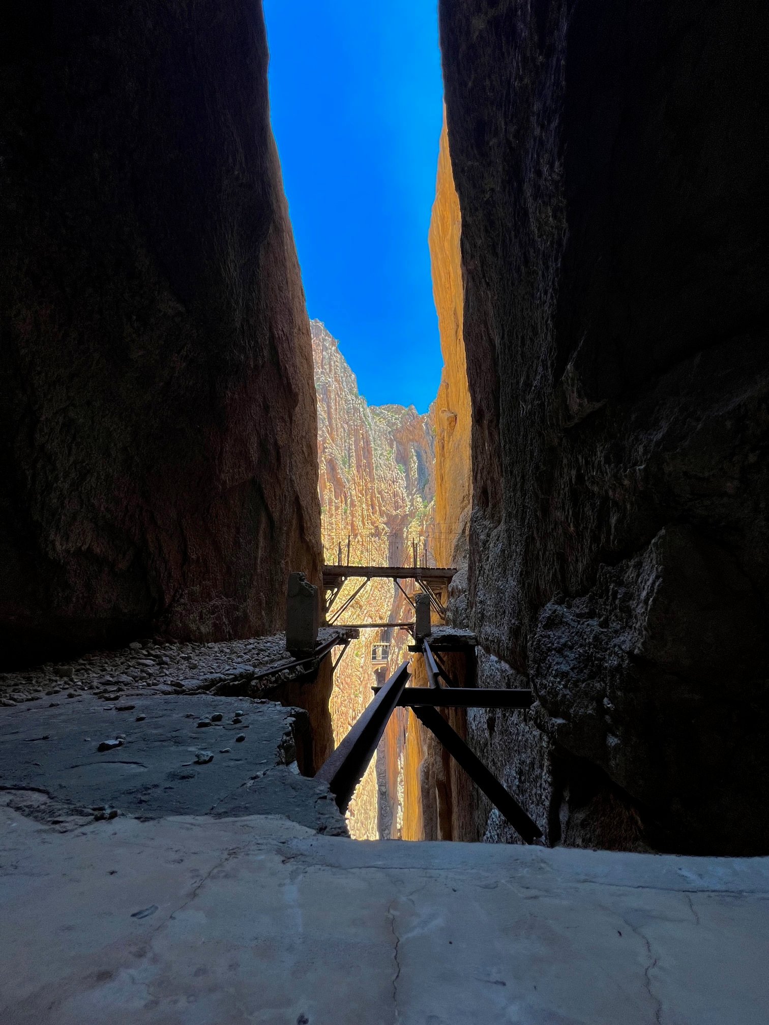 Deep crevice on El Camino del Rey hike