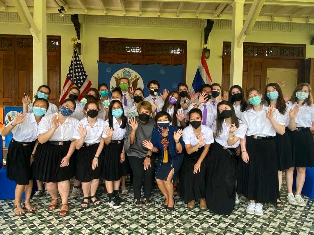 The U.S. Consulate General of Chiang Mai hosted us for a informative talk and Q&A about careers in diplomacy!