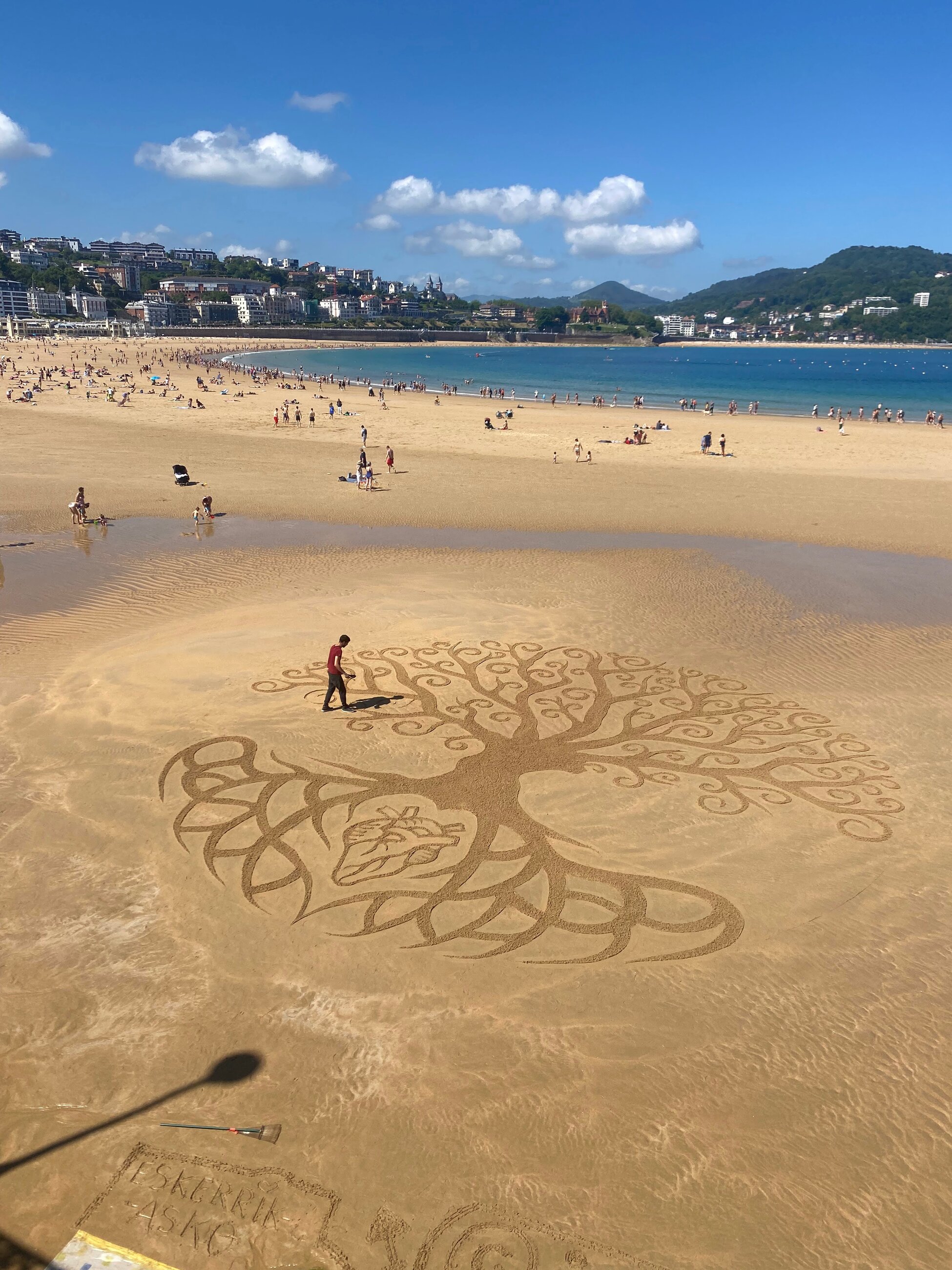 Awesome sand art!