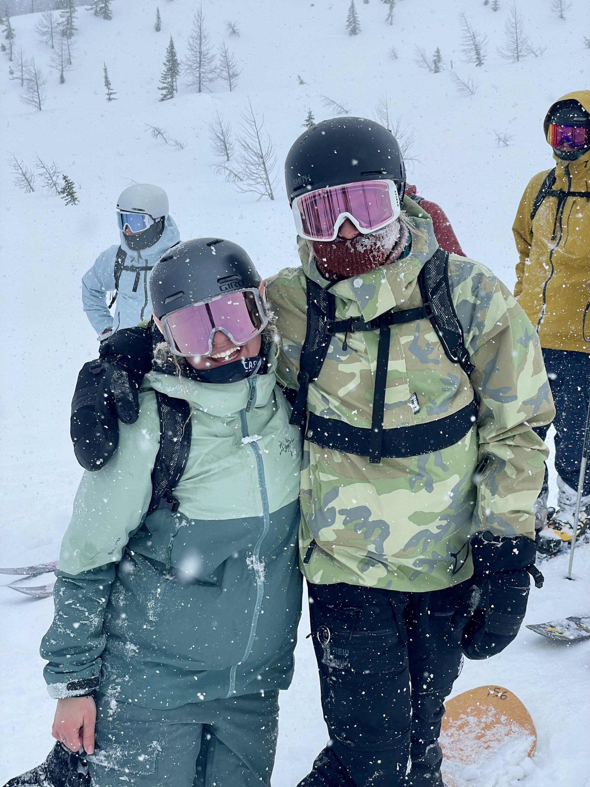 Heli skiing 