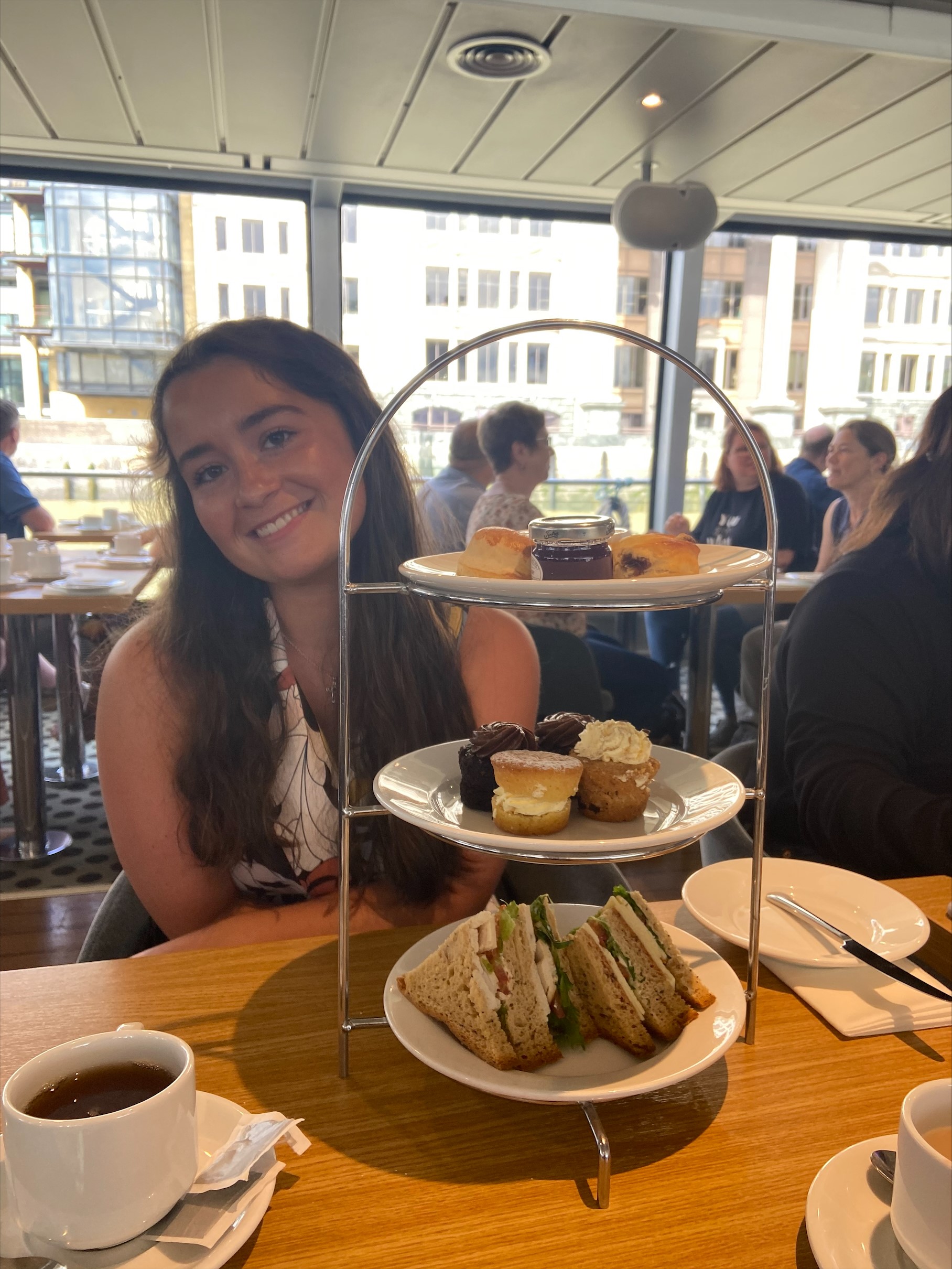 Afternoon tea cruise on the Thames