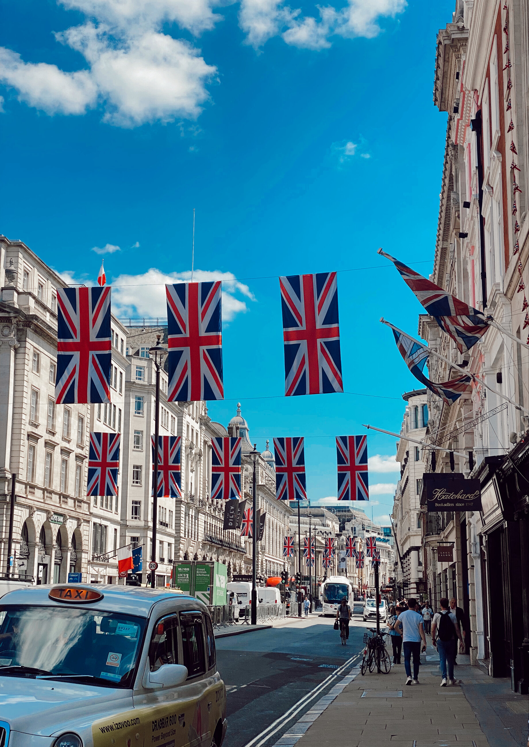 Afternoon stroll in London.