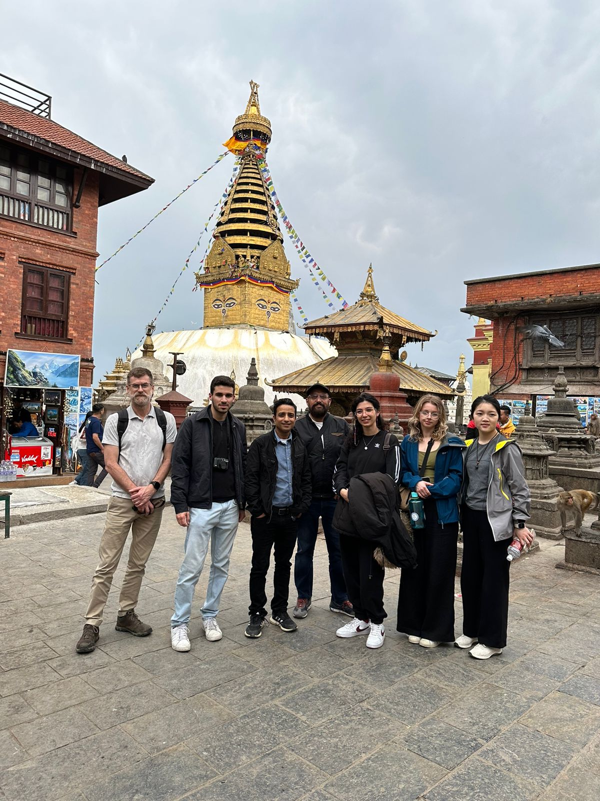 iVHQ volunteers in Nepal
