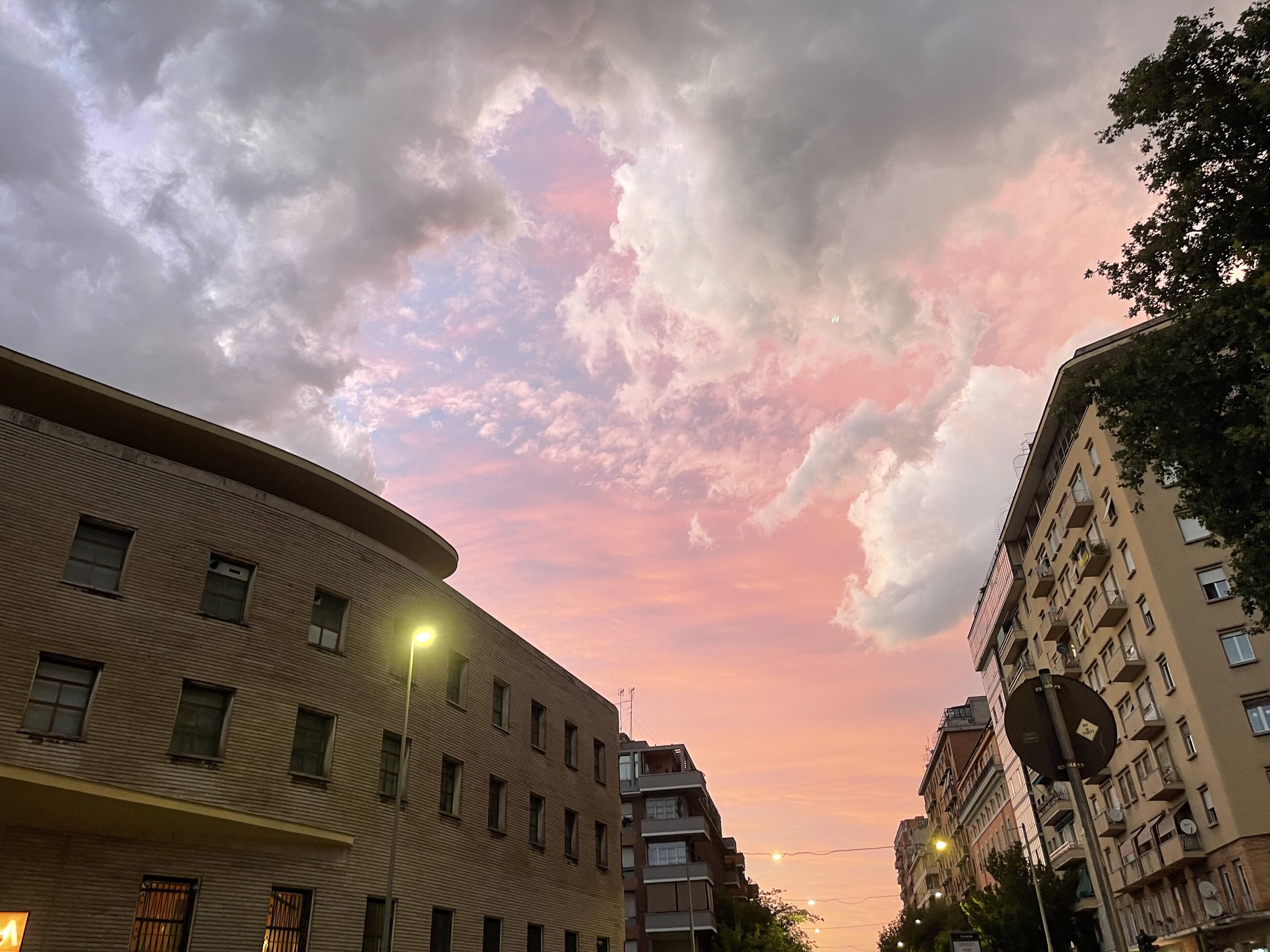 The beautiful sunsets of Rome