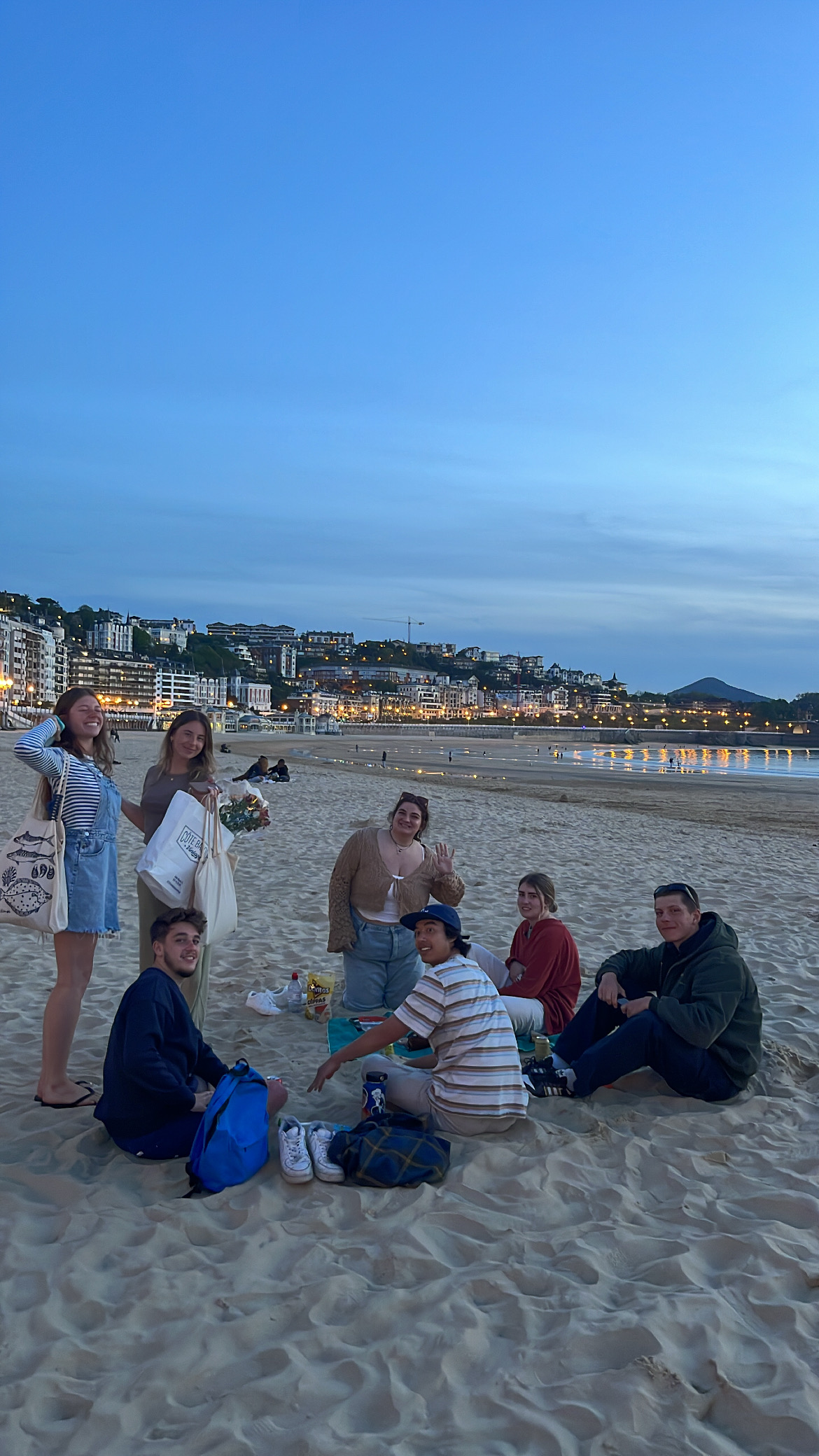 Amazing friends I met in usac enjoying San Sebastians beautiful beaches!