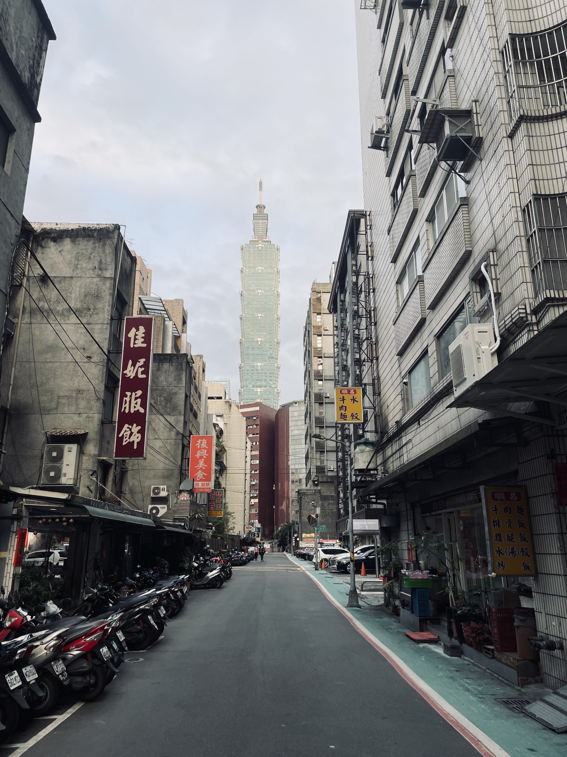 Alley View of Taipei 101