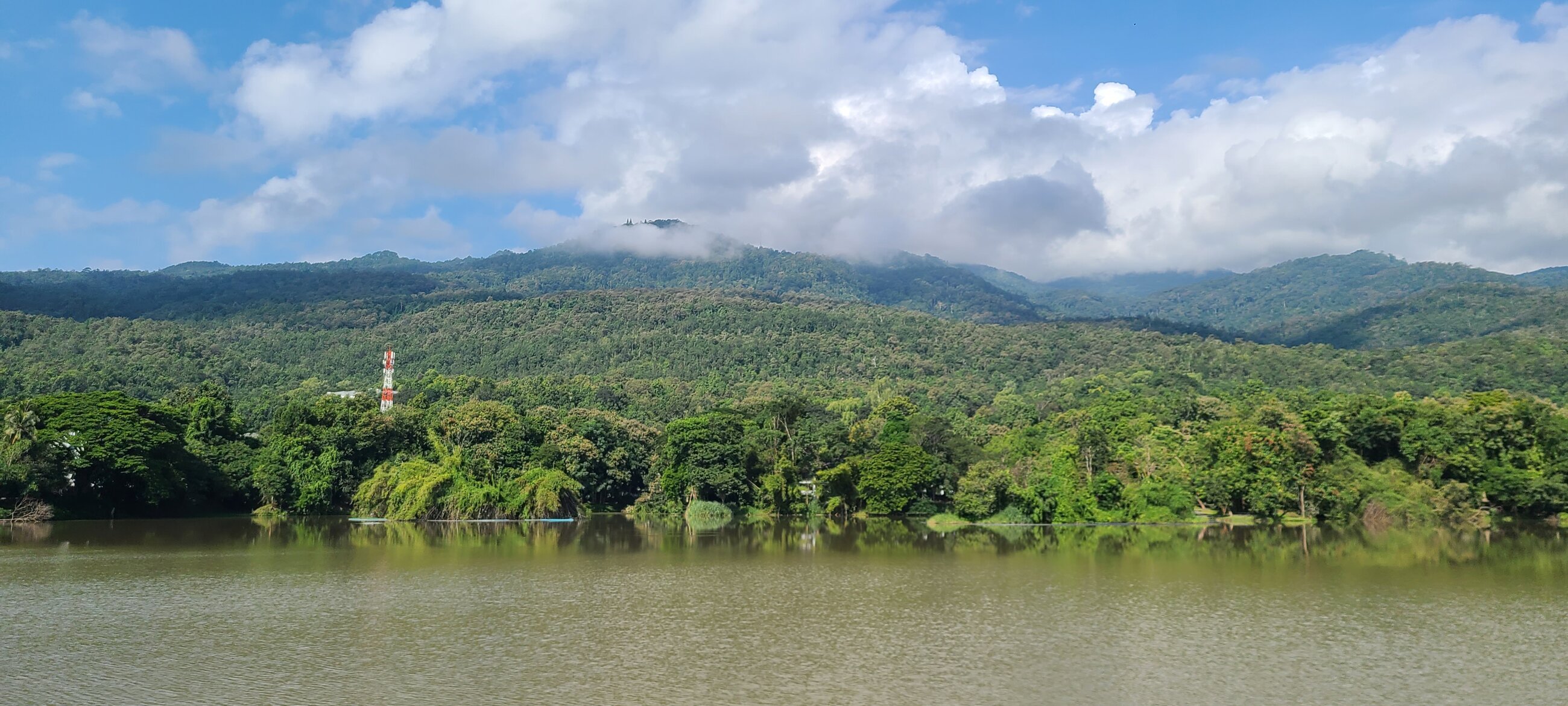 An image of the Ang Kaew Reservoir on the CMU campus