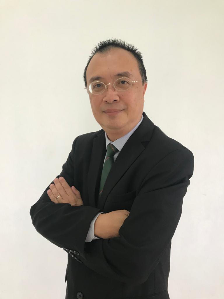 A confident and competent trainer