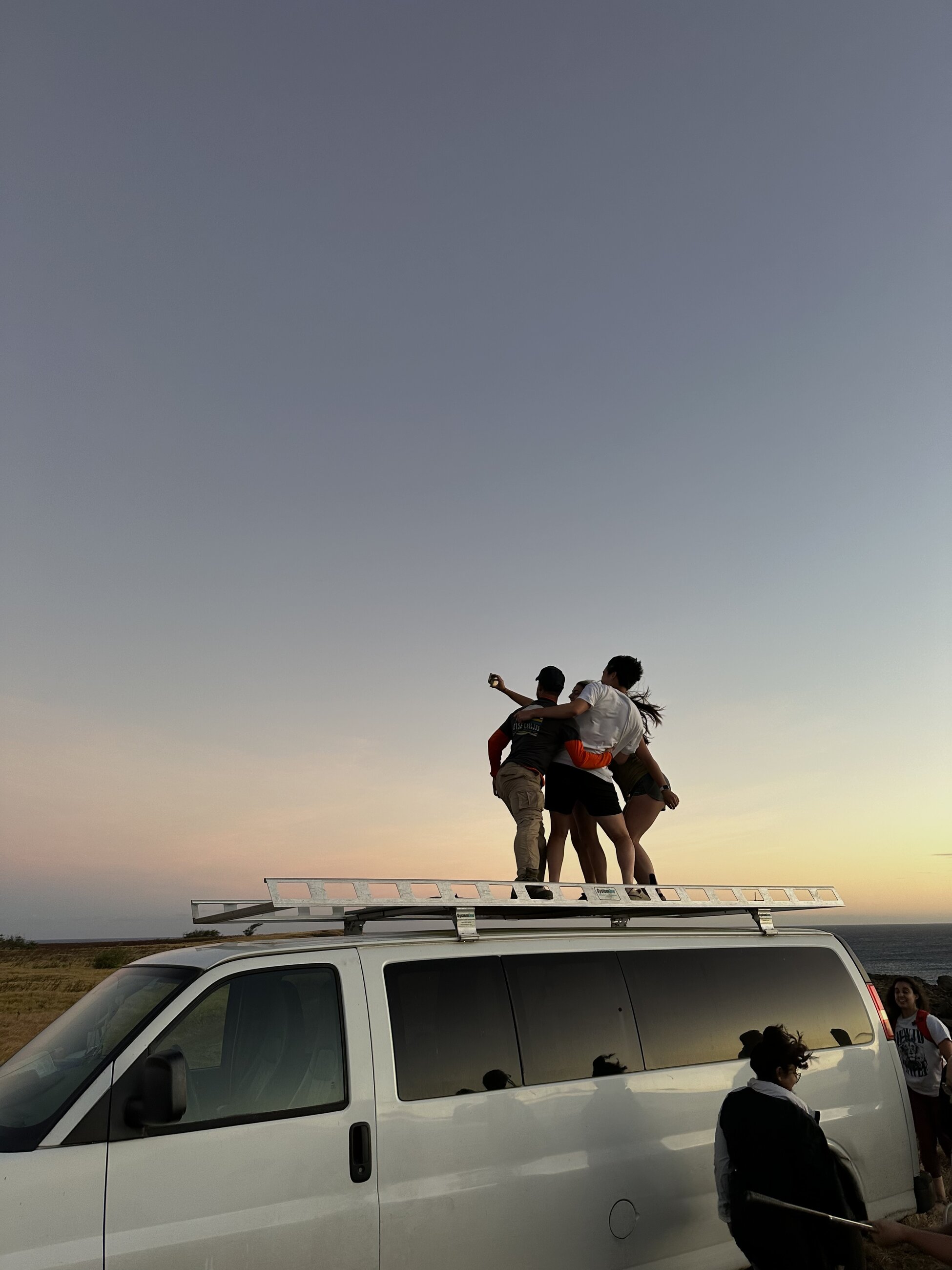 Some volunteers during our last sunset together!!