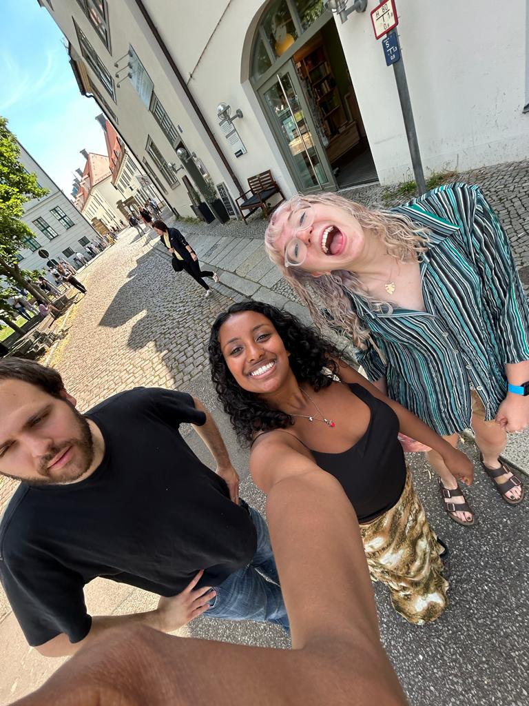:P