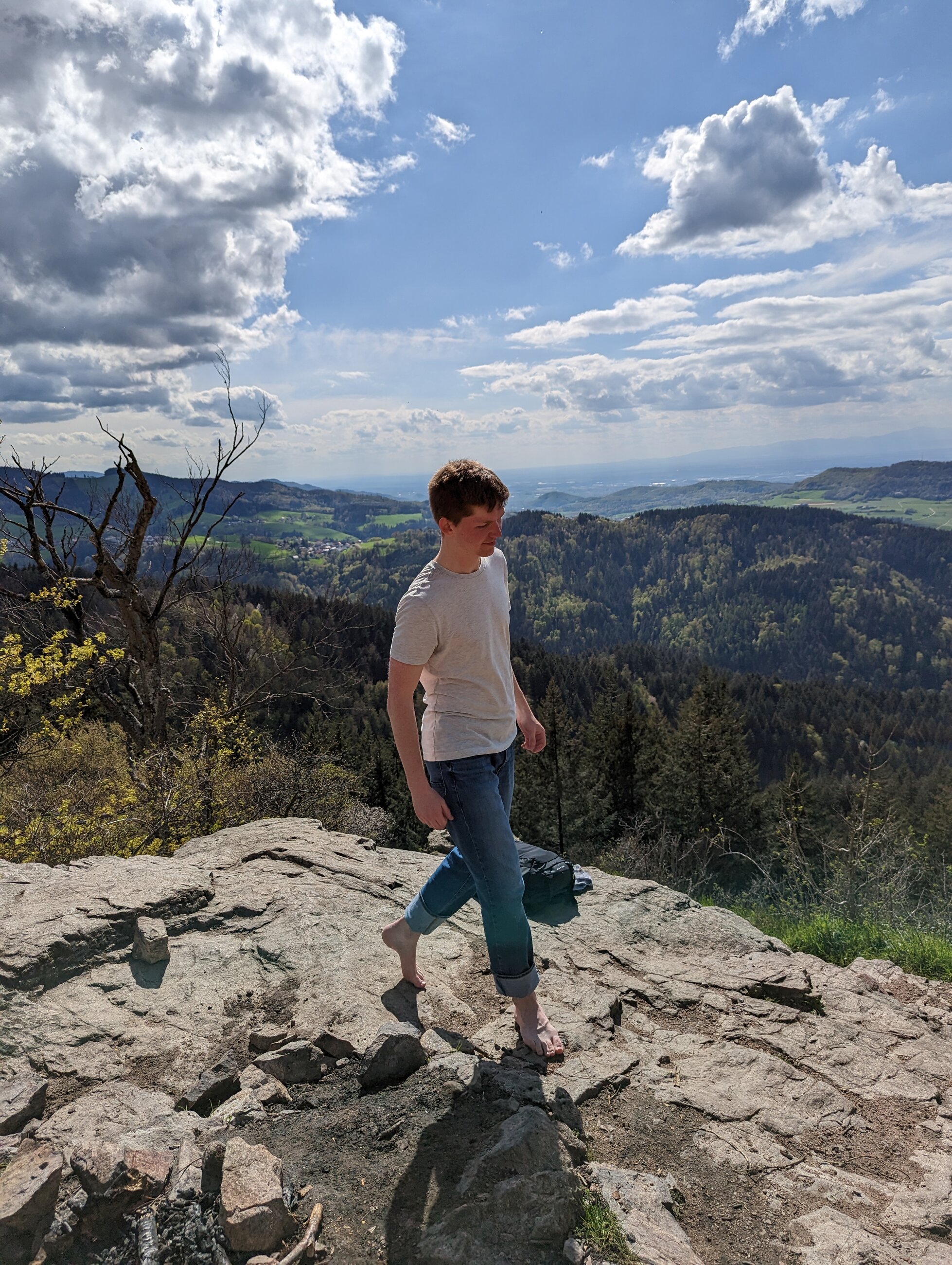 Hike up to Burg Kybfelsen east of Freiburg