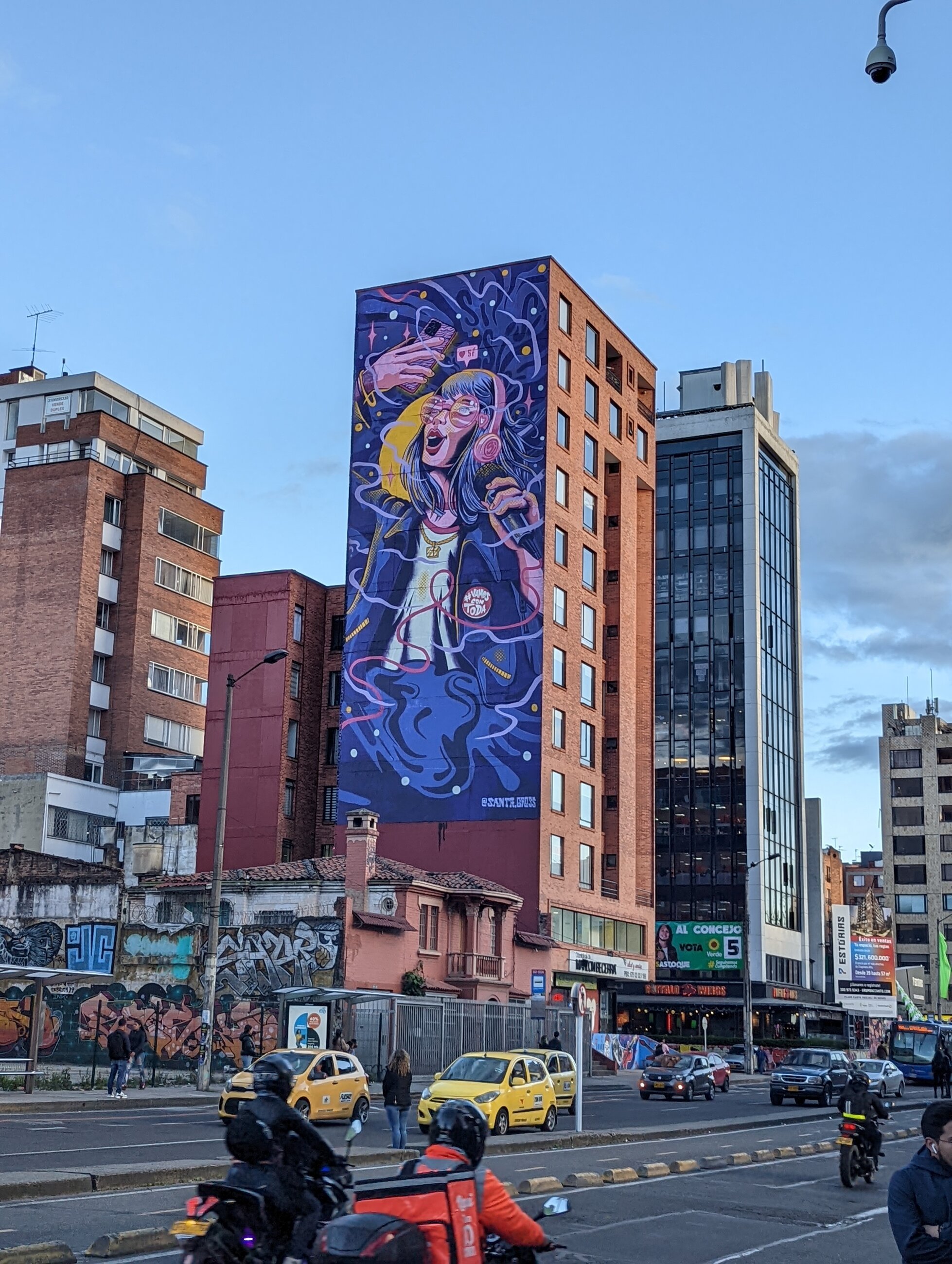 Street art in Chapinero, Bogota