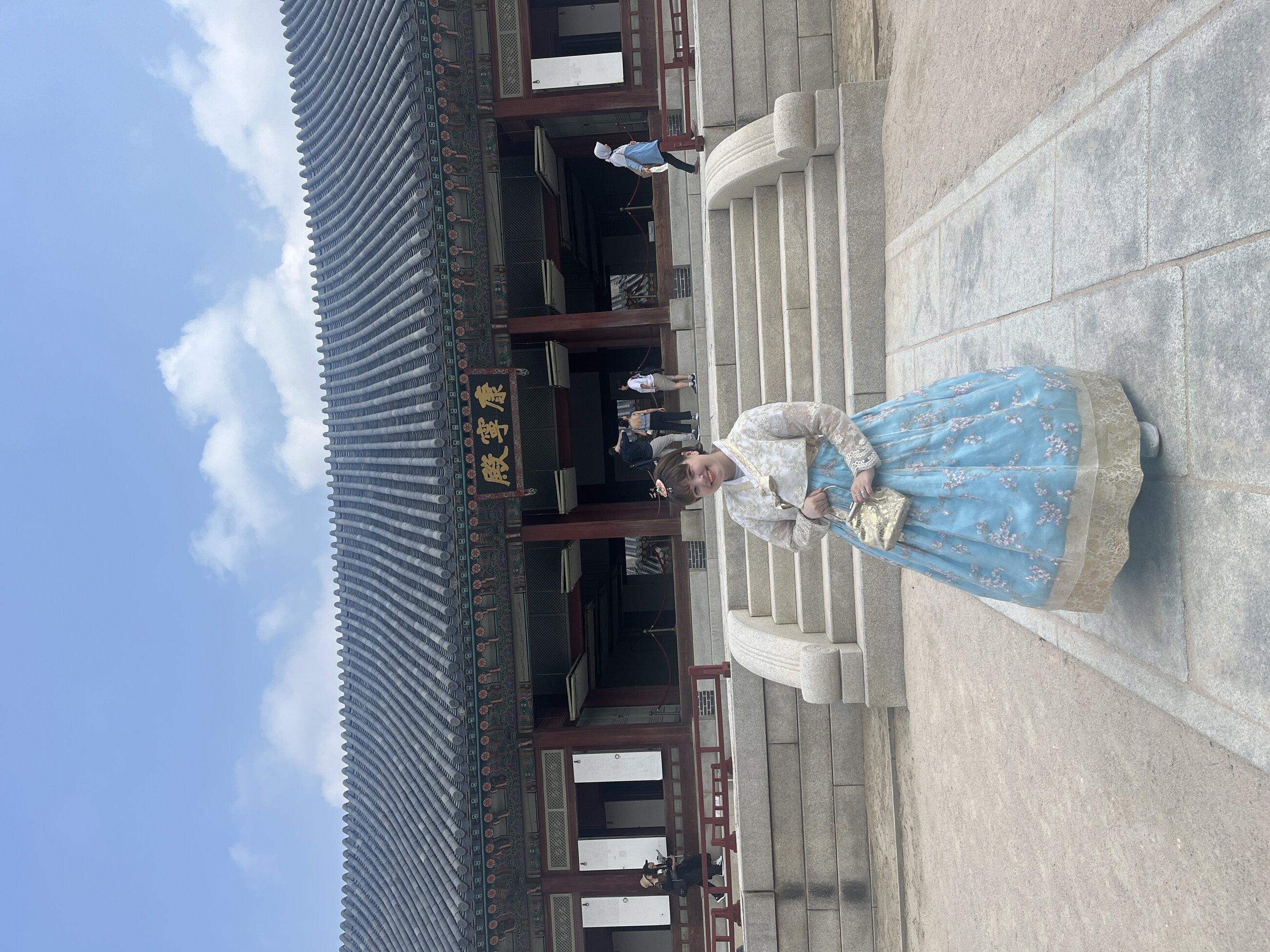 Me at Gyeongbokgung palace :)