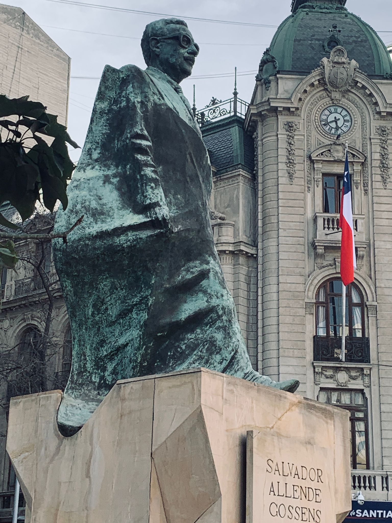 Statue of former president Salvador Allende in La Moneda.
