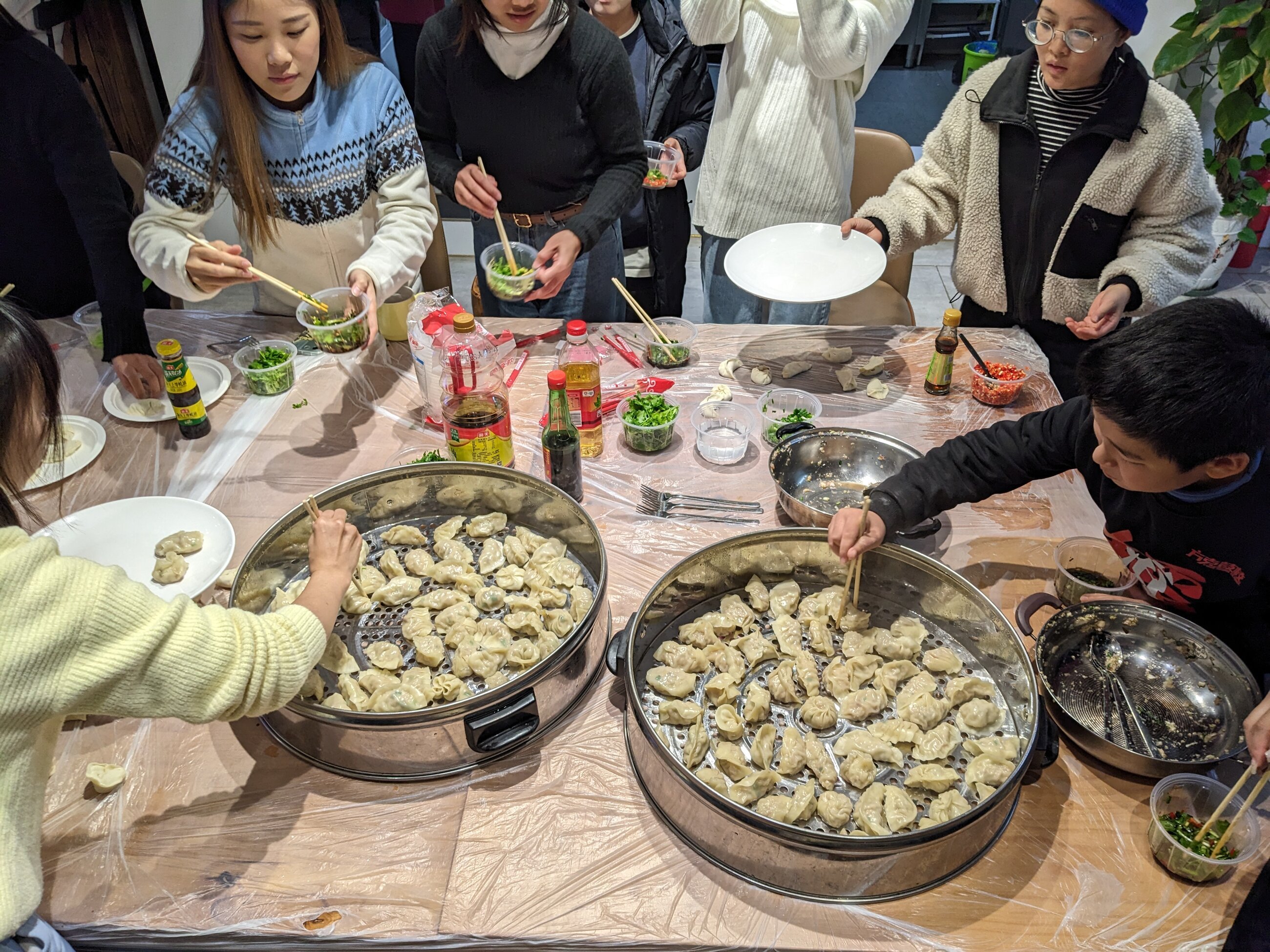 Making dumplings in a weekly Chinese culture class