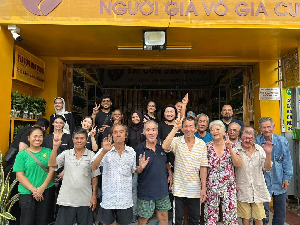 Last day group picture after cooking