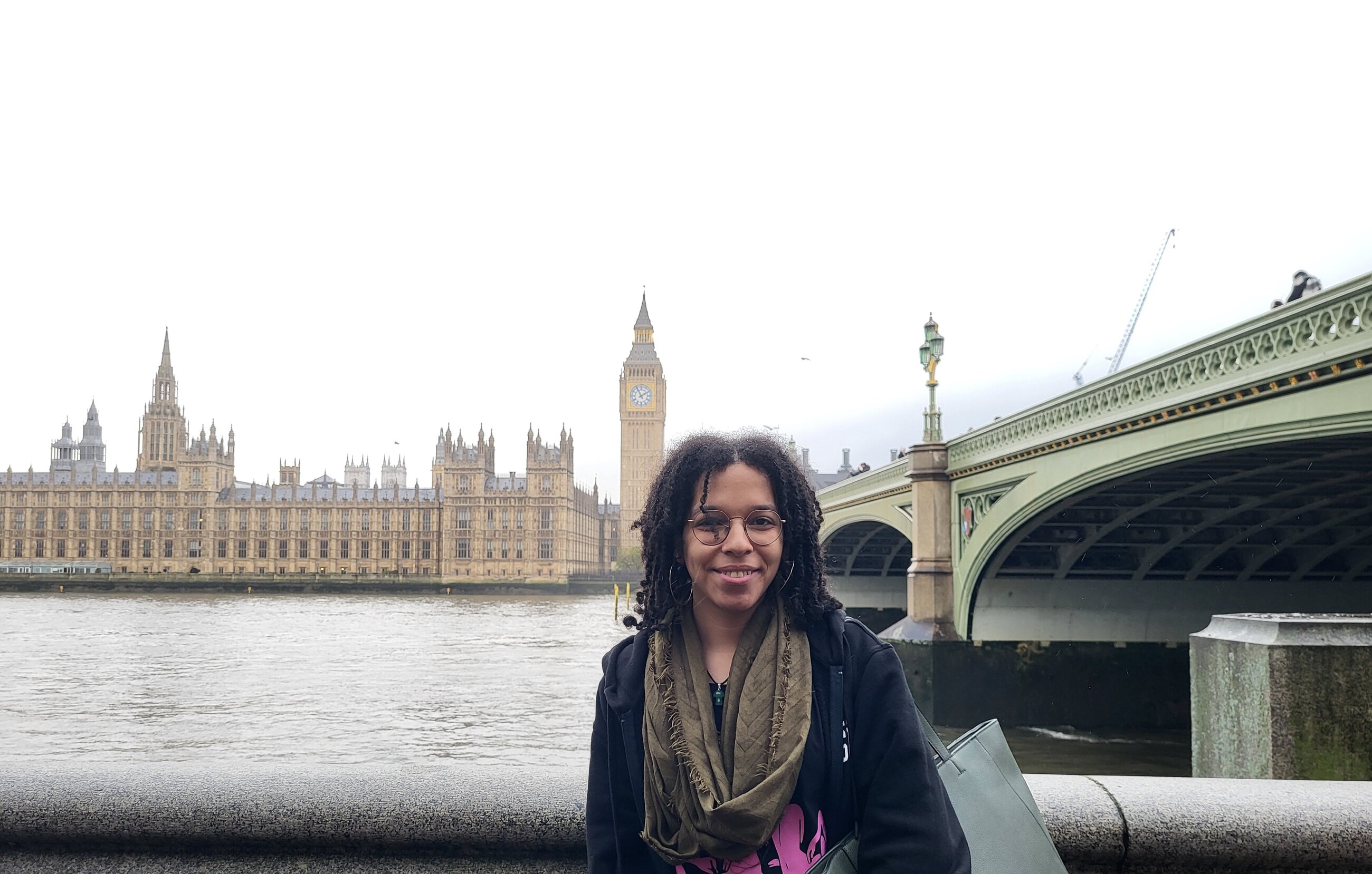 Me, Xiomara, in front of Palance of Westminster