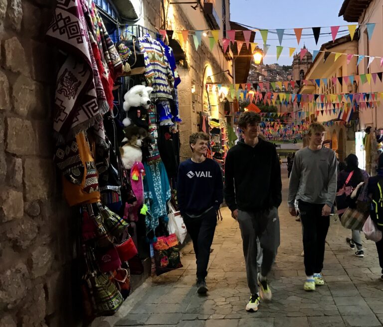 Walking in Cusco