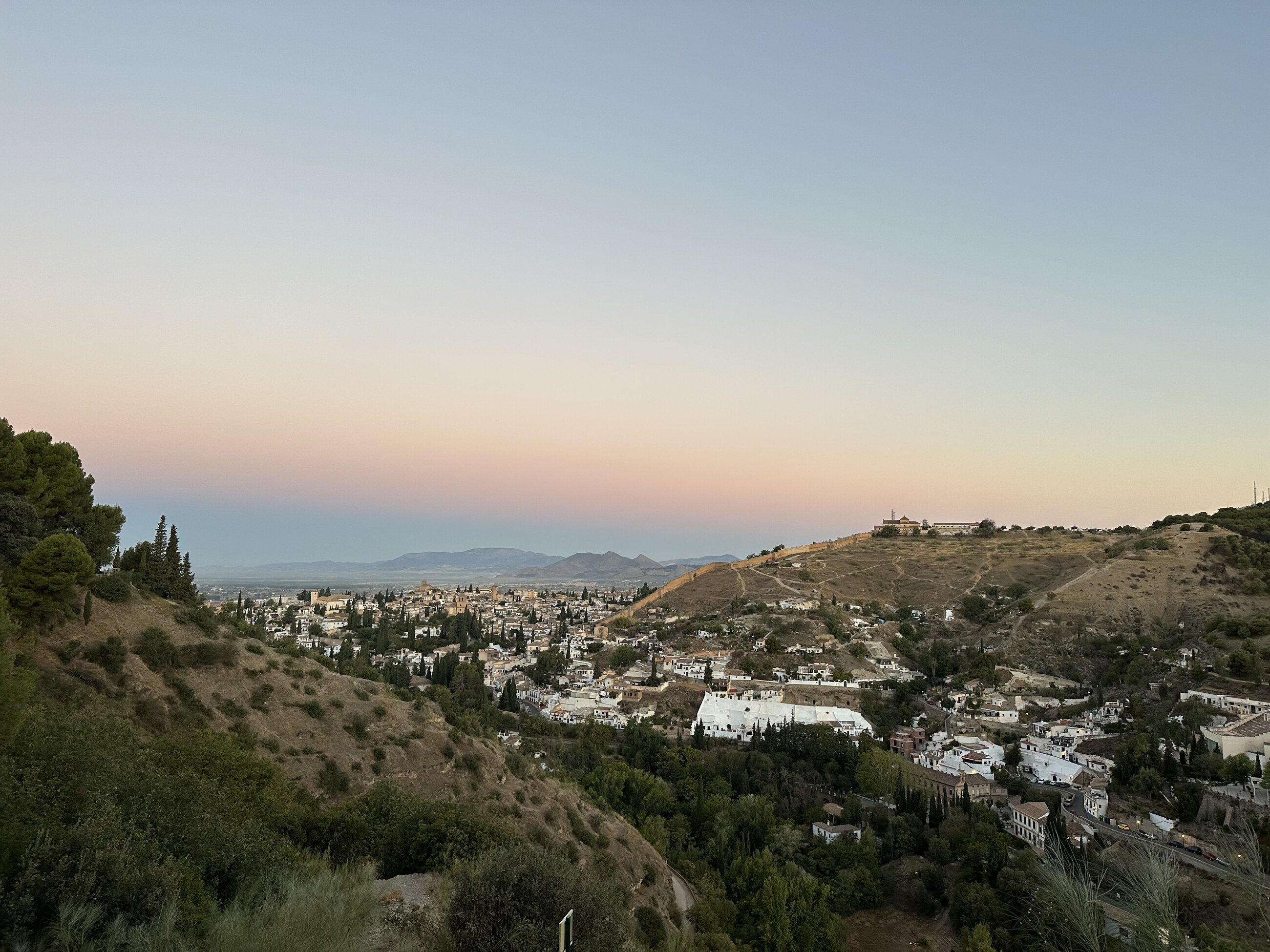 A view of the city (across from Sacromonte)