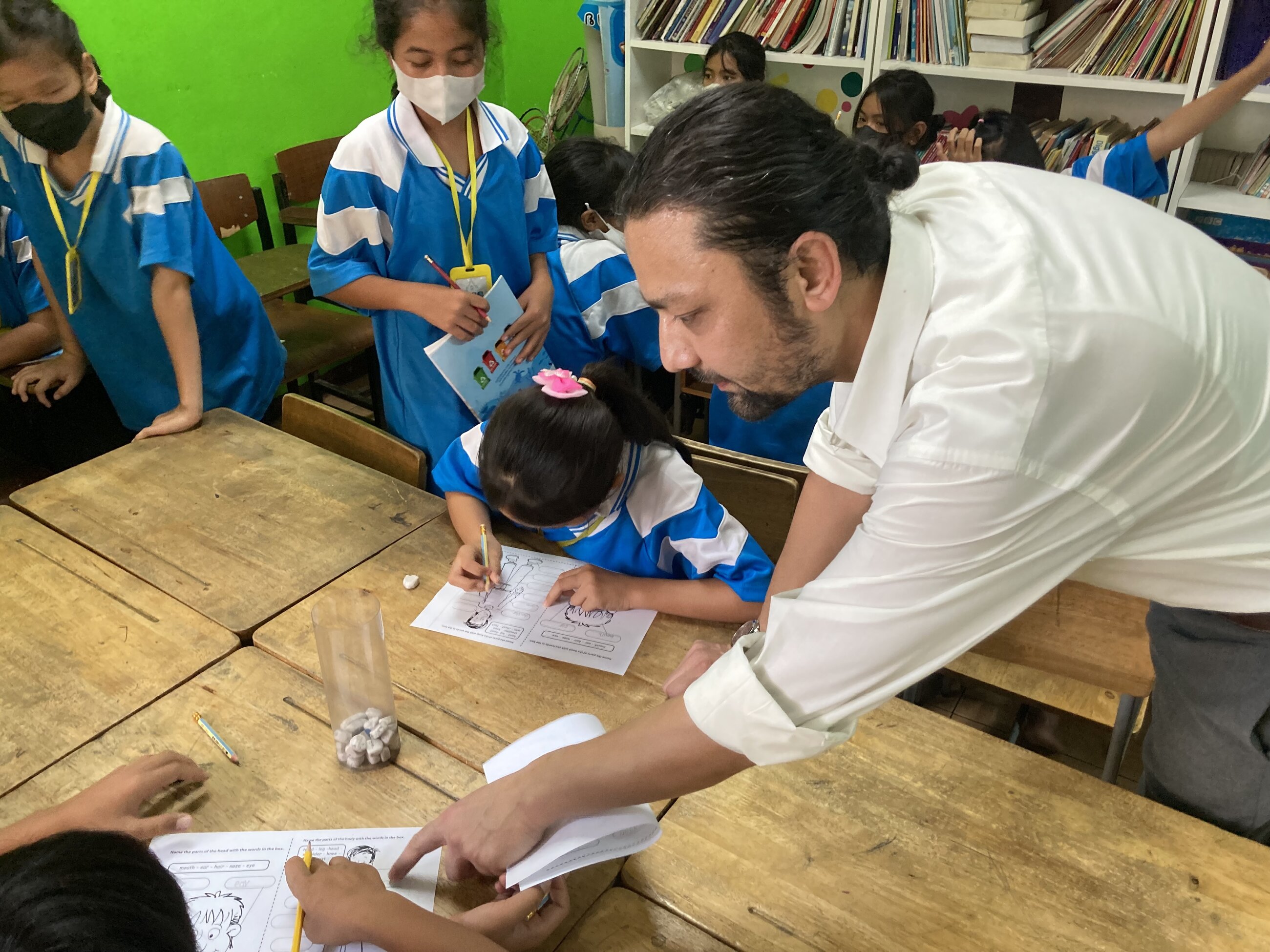 Providing one to one tutoring help
