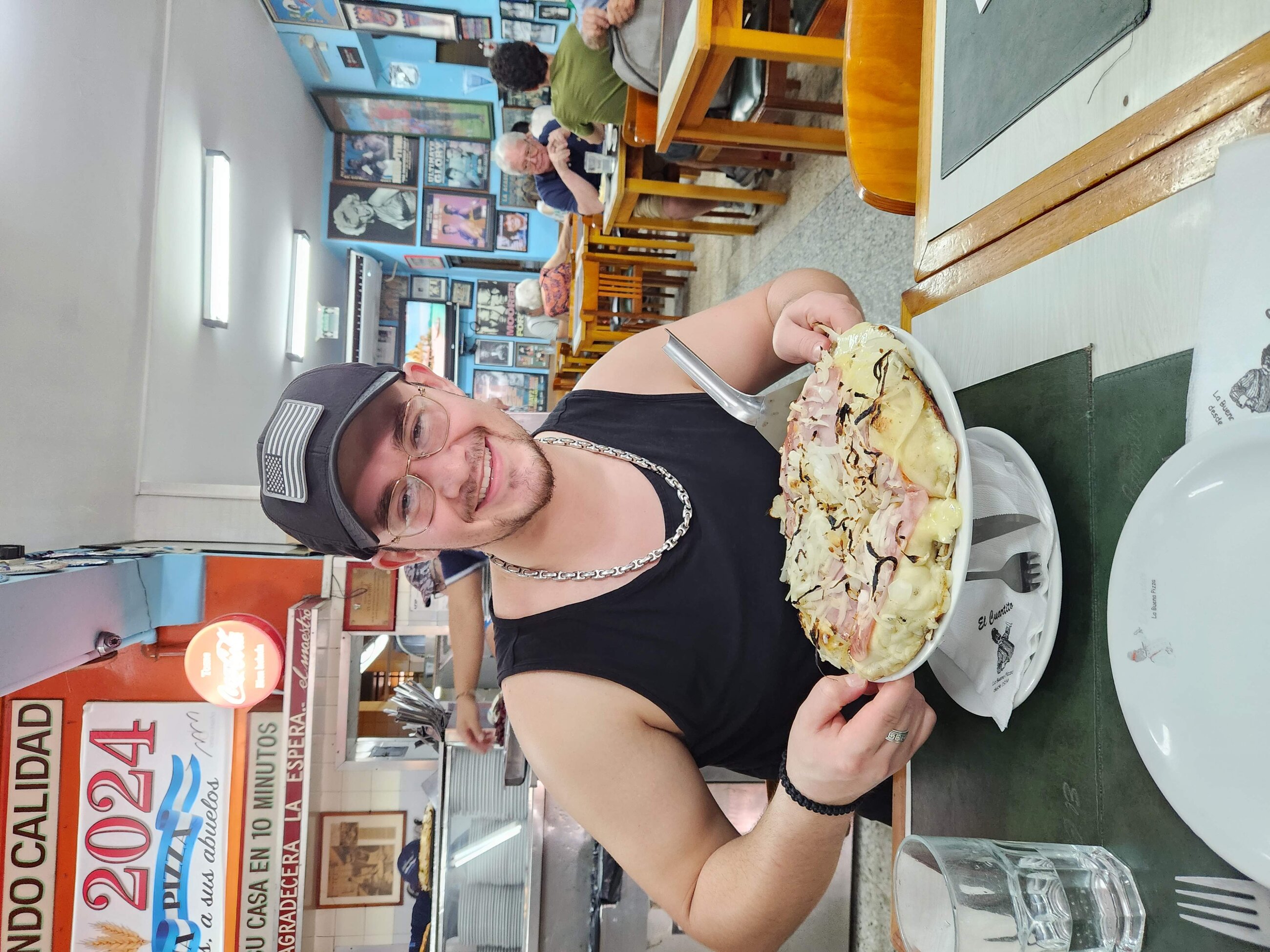 DELICIOUS Argentine pizza from the famous Cuartito