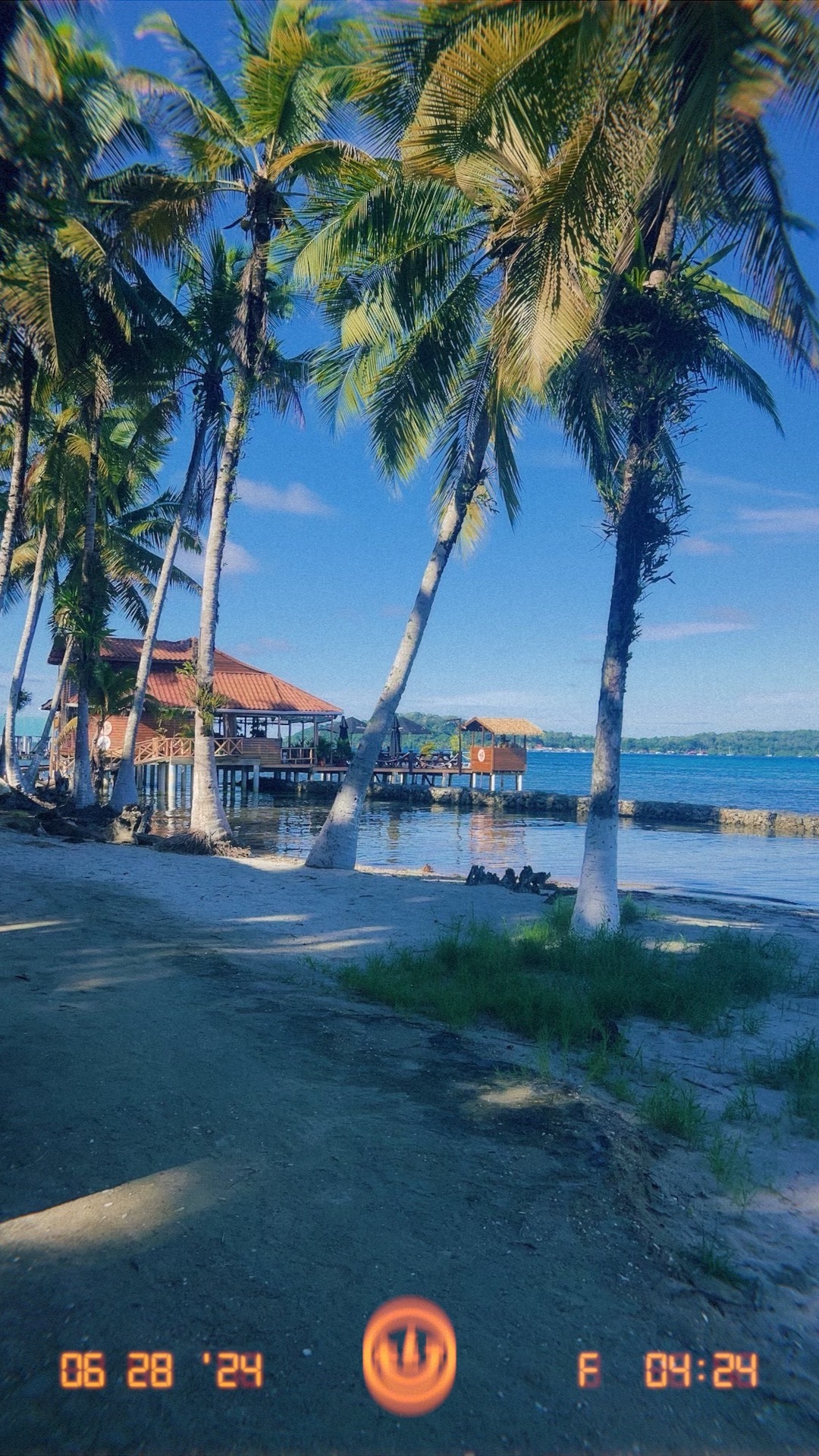 final outing on isla carenero (carenero island) (Bibi's restaurant is in the pic)