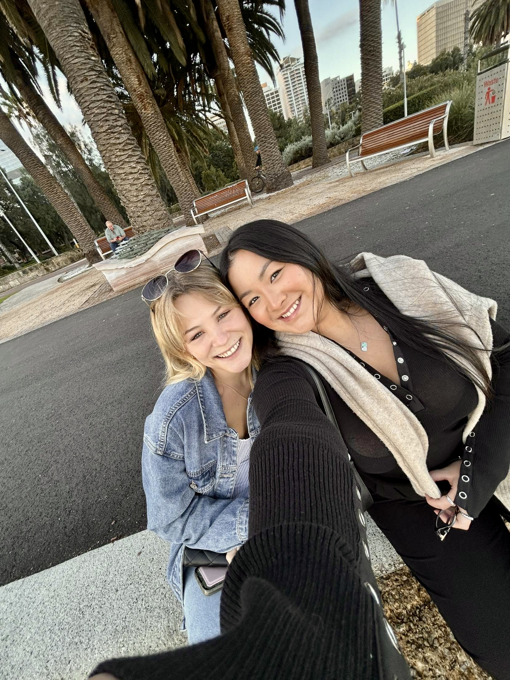 me and my australian roomie <3