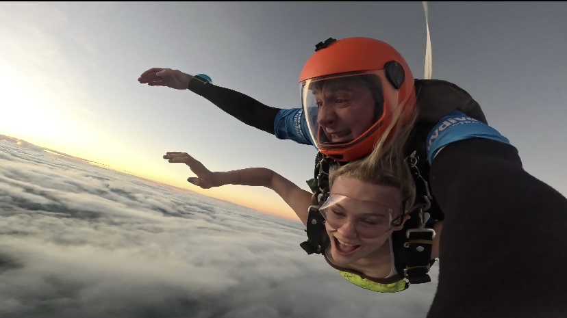 skydiving in cairns